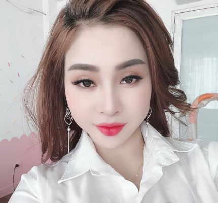 Independent escort in Abu Dhabi: Luci wants to meet a generous man