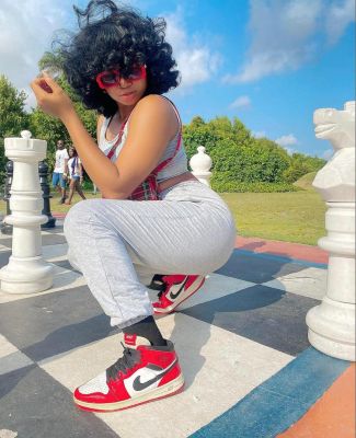 Jenny , 22 y.o., call girl rate AED 400/hr