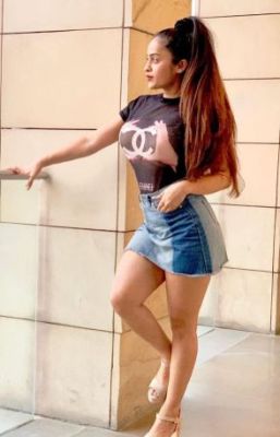 Lesbian dating advice: book hooker Rakhi Mishra, 23 y.o.