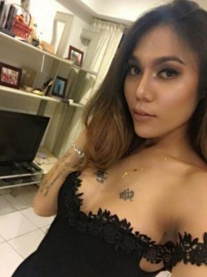 Play with sub escort Evamendez in Abu Dhabi