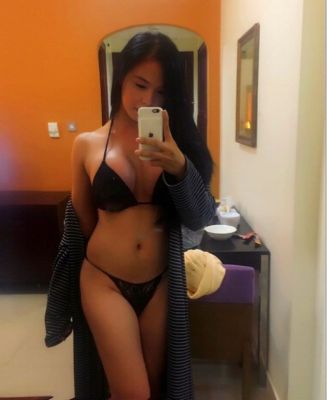 Sex services from stunning 22 y.o. Vhina Shemale