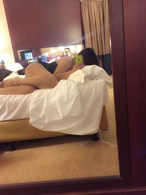 Blonde escort in Abu Dhabi: Kisses Shemale is a 25 y.o. cutie for sex