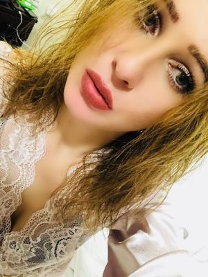 Escort call girl from UAE will be yours tonight