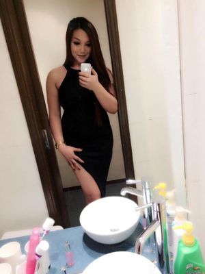 Book TS Gina Lee on escort classifieds