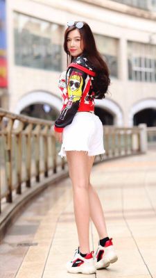 Abu Dhabi prostitute Angela will see you for USD 600/hr