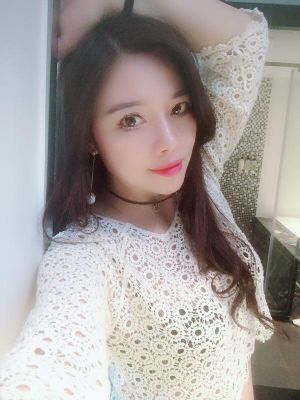 Angela is ready for dating lesbian ladies 24 7