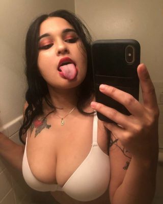 Chinese prostitute Melisa, photos and reviews