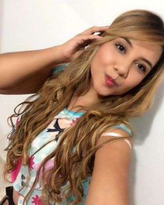 Sexy Abu Dhabi woman with tight ass, 0 kg; 0 cm