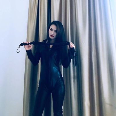 Abu Dhabi prostitute Tami - CIM & RIM will see you for USD 1000/hr