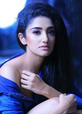 Asian prostitute on SexAbudhabi.club with sexy photos