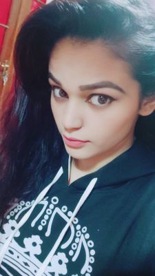 Mega busty escort in Abu Dhabi (53 kg; 166 cm)