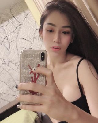Sex with mature independent escort in UAE for USD 700