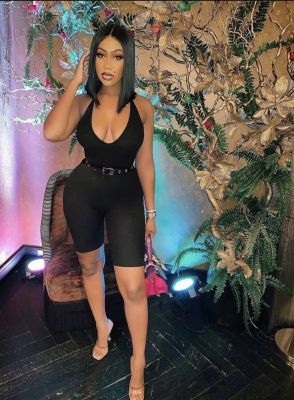 Cunnilingus from a lesbian prostitute Emmi