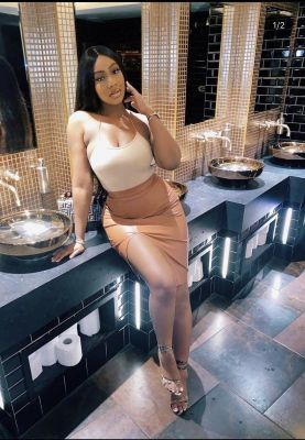 Book online escort girl Emmi in UAE