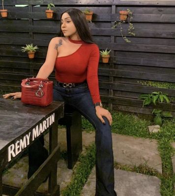 Fetish escort in Abu Dhabi meets her clients 24 7