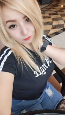 One of the kinkiest eastern escorts - Isbella  will make a blowjob for AED 600