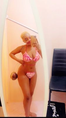 Local escort Maryam  in Abu Dhabi