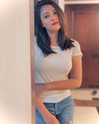 Pics and reviews on super escort Kaif Patel